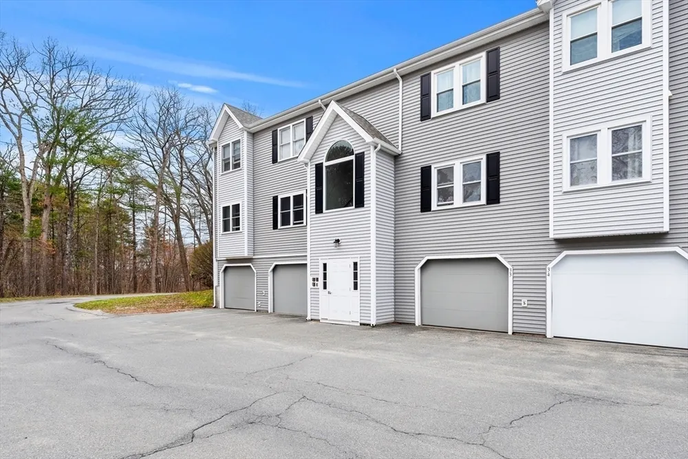 84 Tennis Plaza Rd, Dracut, MA 01826