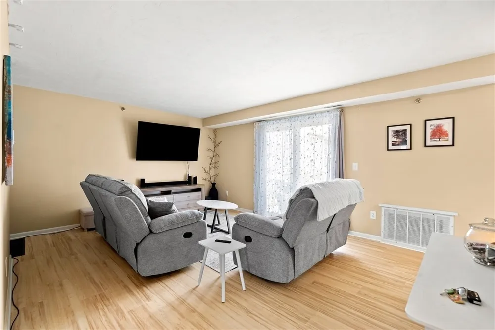 84 Tennis Plaza Rd, Dracut, MA 01826
