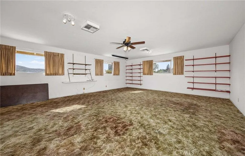 1193 W King St, Banning, CA 92220