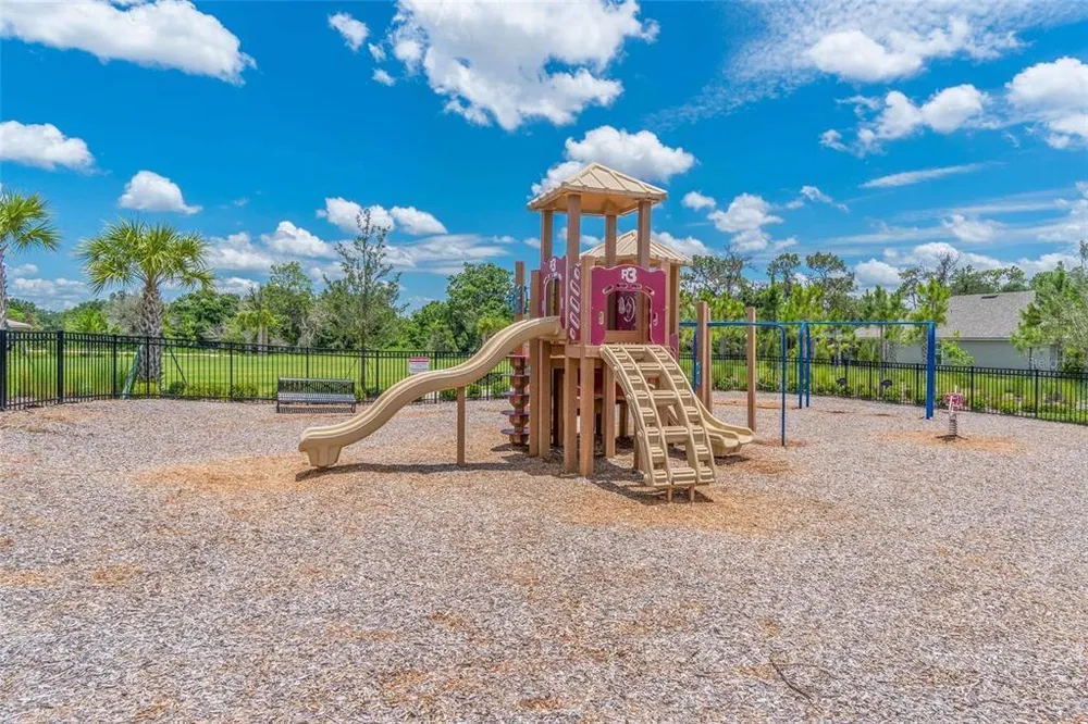 11826 Brookside Dr, Bradenton, FL 34211