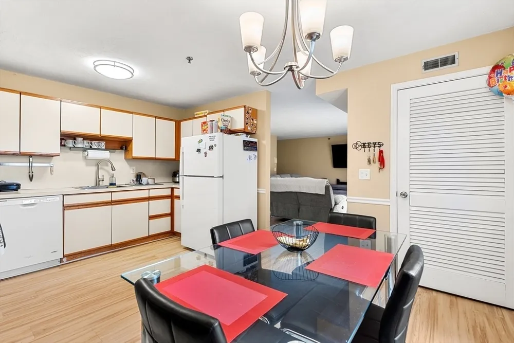 84 Tennis Plaza Rd, Dracut, MA 01826