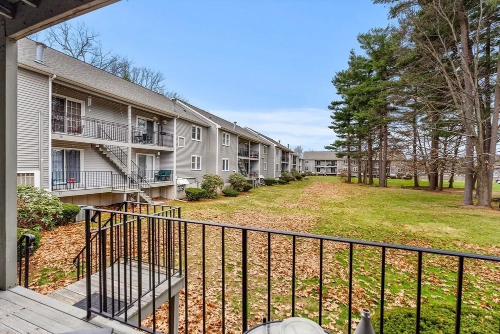 84 Tennis Plaza Rd, Dracut, MA 01826