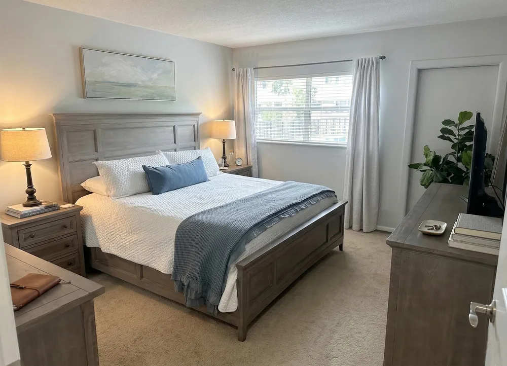 3930 Crystal Lake Dr, Deerfield Beach, FL 33064