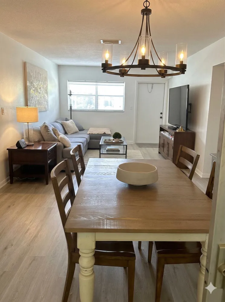 3930 Crystal Lake Dr, Deerfield Beach, FL 33064
