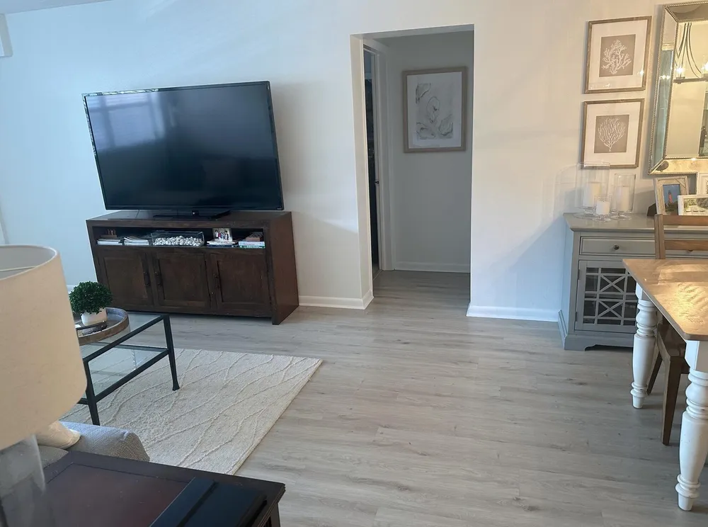 3930 Crystal Lake Dr, Deerfield Beach, FL 33064