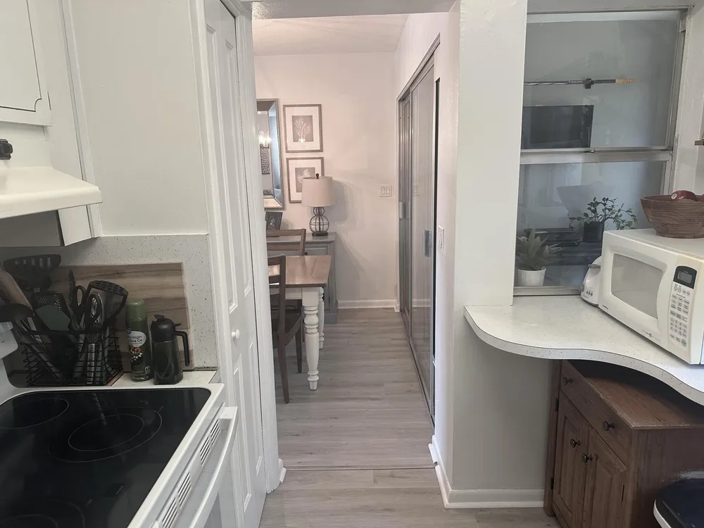 3930 Crystal Lake Dr, Deerfield Beach, FL 33064