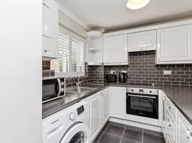 Otford Close, Crawley thumb 3