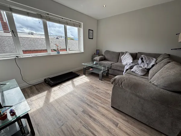 Mint Drive, B18
