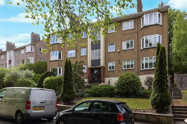 Hill Crescent, Clarkston, Glasgow, G76