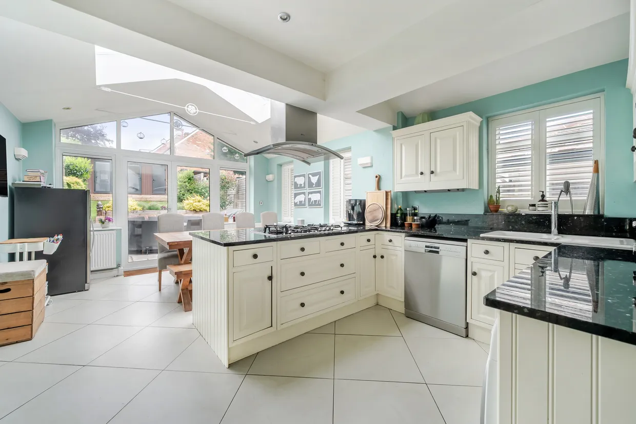Laburnham Road, Maidenhead, SL6 photo 2