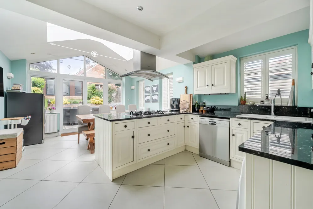Laburnham Road, Maidenhead, SL6 photo 2