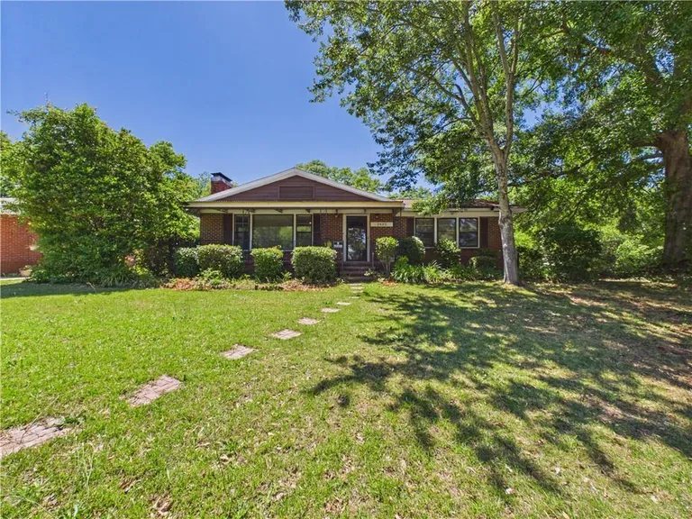 2405 8th Ave, Phenix City, AL 36867
