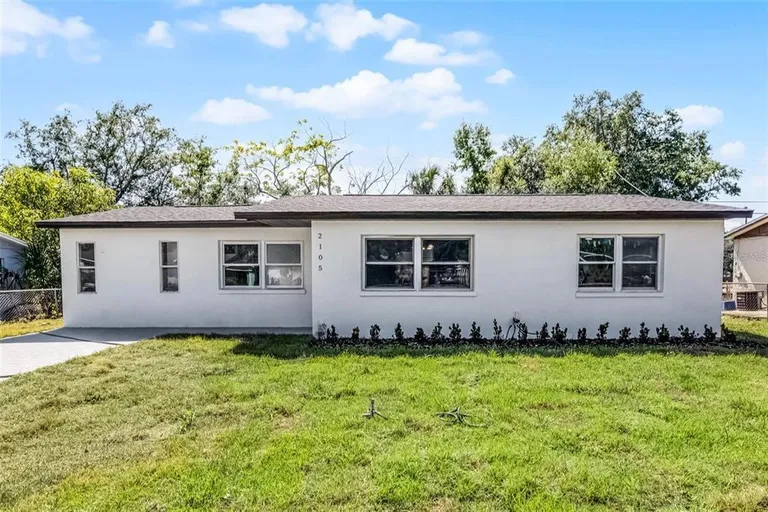 2105 9th St NE, Winter Haven, FL 33881