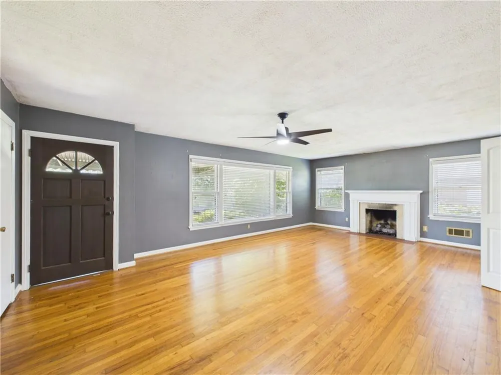 2405 8th Ave, Phenix City, AL 36867