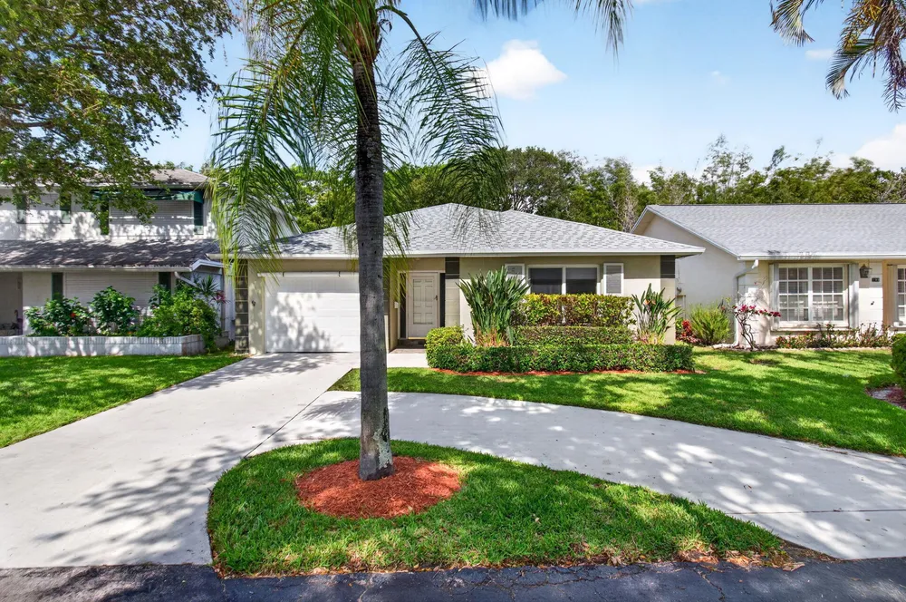 201 Del Rio Blvd, Boca Raton, FL 33432