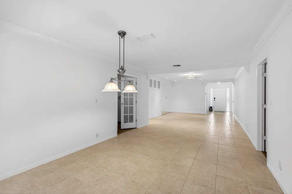 201 Del Rio Blvd, Boca Raton, FL 33432