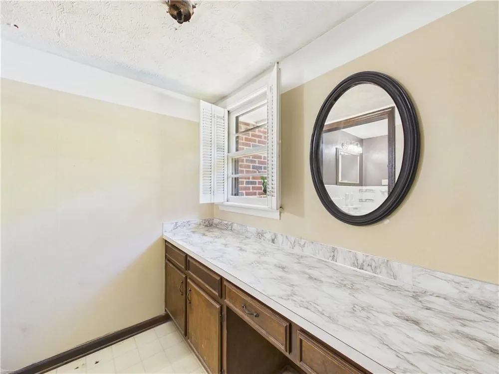 2405 8th Ave, Phenix City, AL 36867