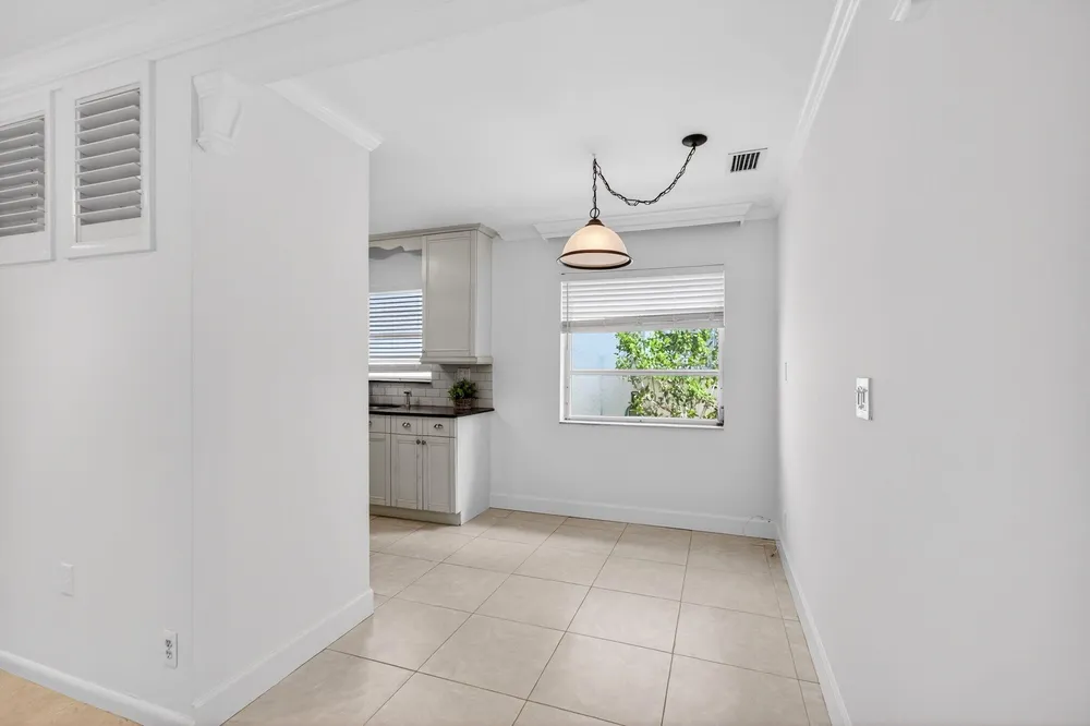 201 Del Rio Blvd, Boca Raton, FL 33432