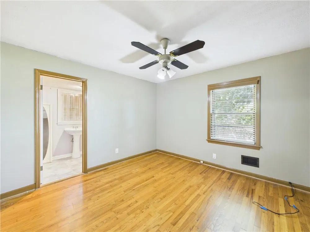 2405 8th Ave, Phenix City, AL 36867