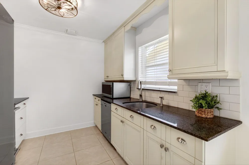 201 Del Rio Blvd, Boca Raton, FL 33432