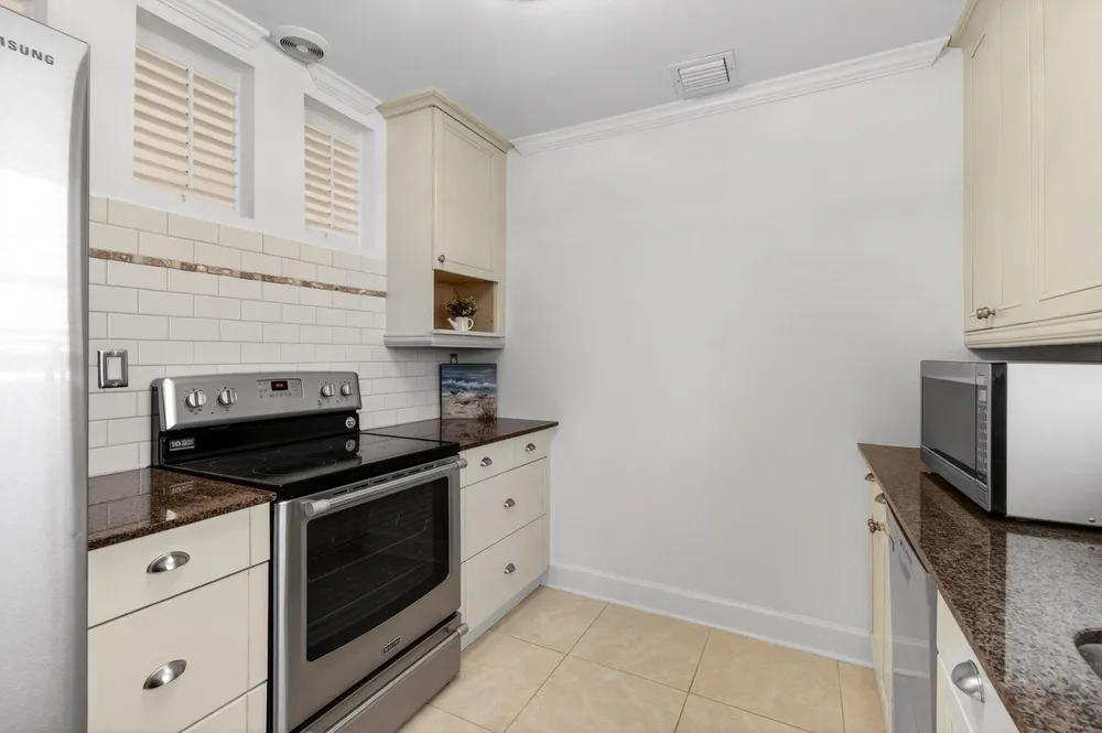 201 Del Rio Blvd, Boca Raton, FL 33432