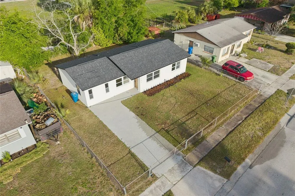 2105 9th St NE, Winter Haven, FL 33881