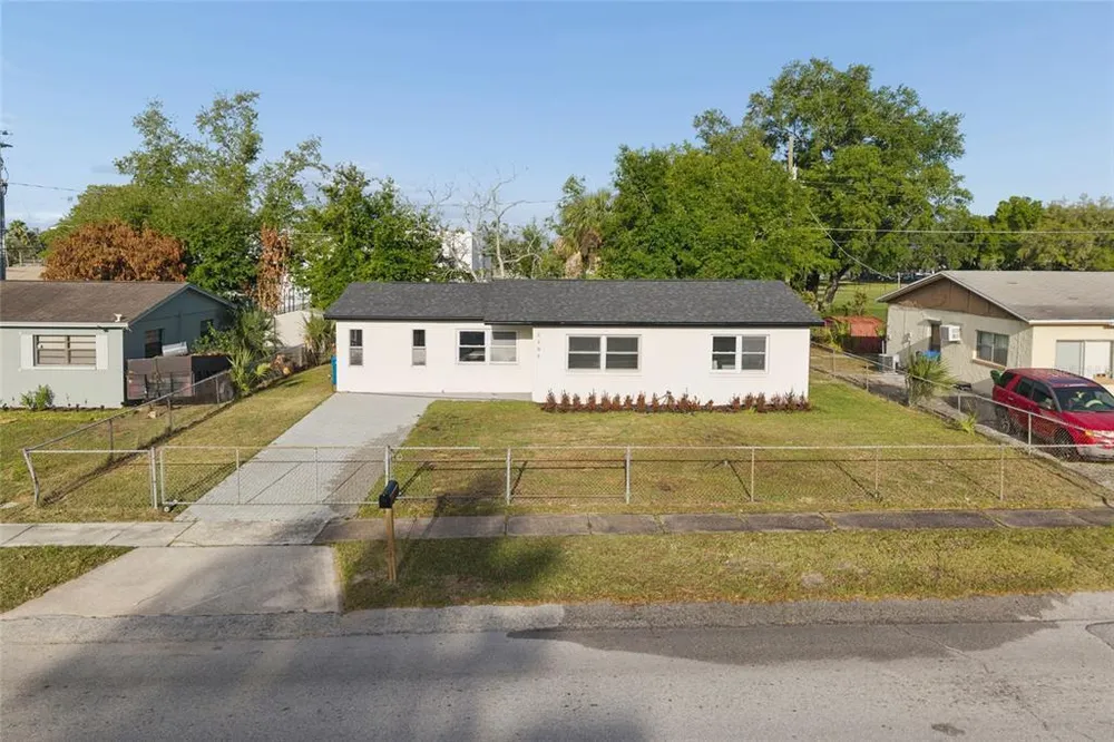 2105 9th St NE, Winter Haven, FL 33881