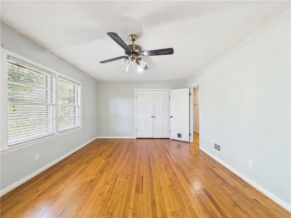 2405 8th Ave, Phenix City, AL 36867