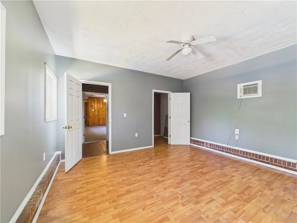2405 8th Ave, Phenix City, AL 36867
