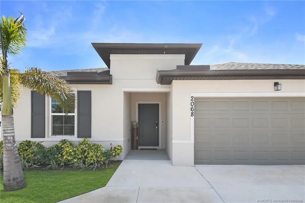2068 SW McAllister Ln, Port St Lucie, FL 34953