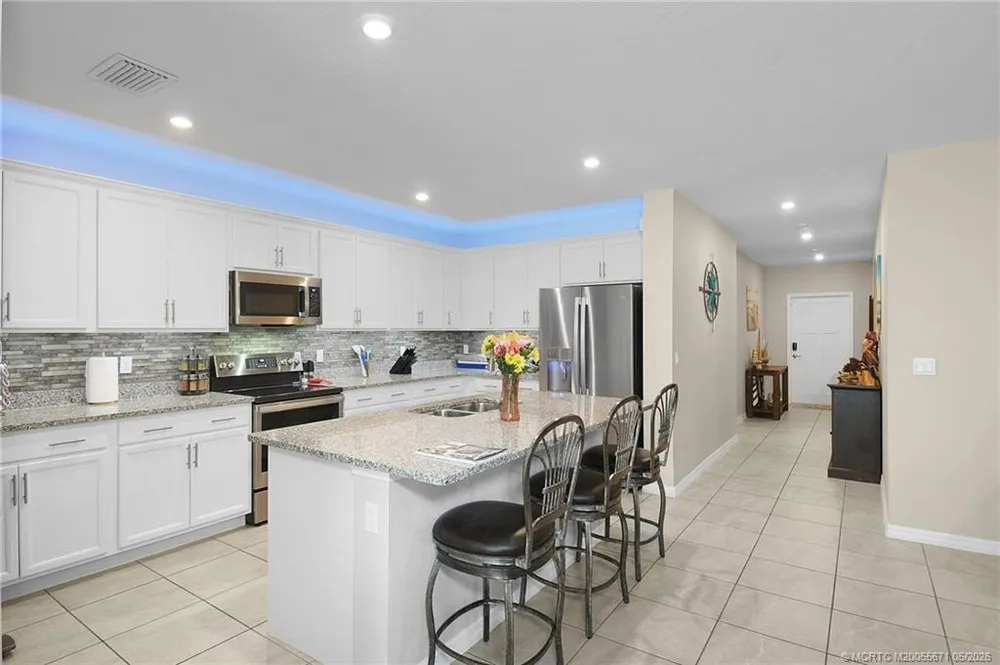2068 SW McAllister Ln, Port St Lucie, FL 34953
