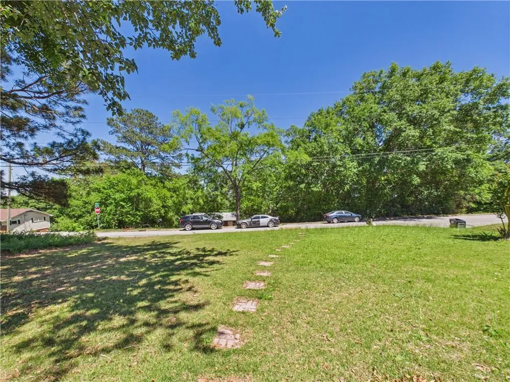 2405 8th Ave, Phenix City, AL 36867
