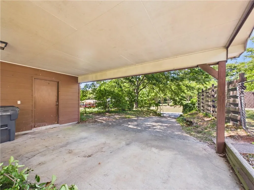 2405 8th Ave, Phenix City, AL 36867