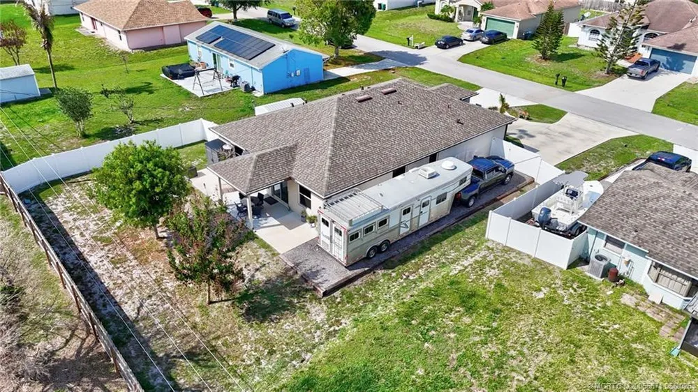 2068 SW McAllister Ln, Port St Lucie, FL 34953