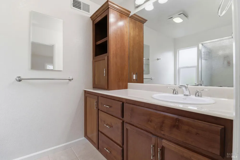 240 Marin Oaks Dr, Novato, CA 94949