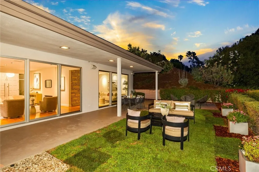 598 Camillo Rd, Sierra Madre, CA 91024