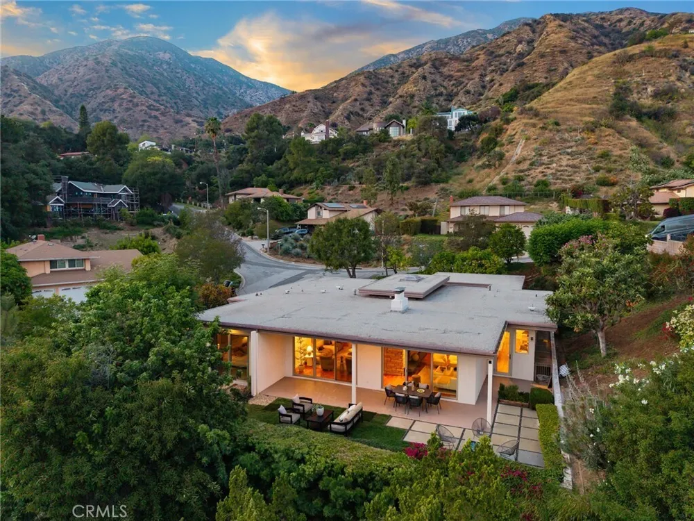 598 Camillo Rd, Sierra Madre, CA 91024