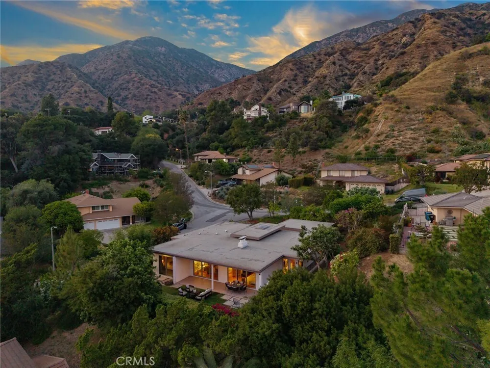 598 Camillo Rd, Sierra Madre, CA 91024