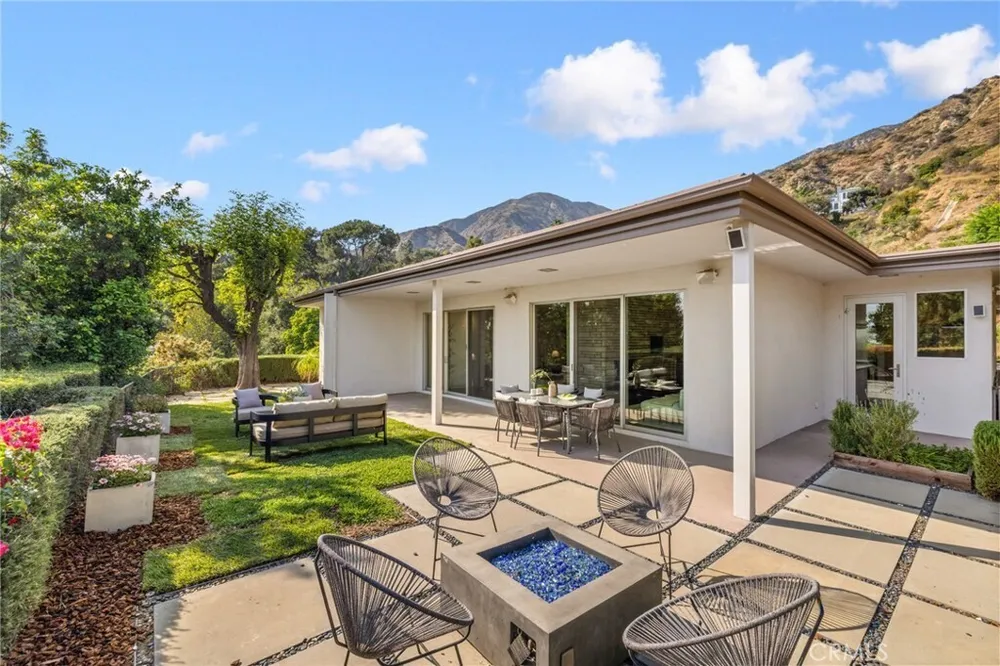 598 Camillo Rd, Sierra Madre, CA 91024