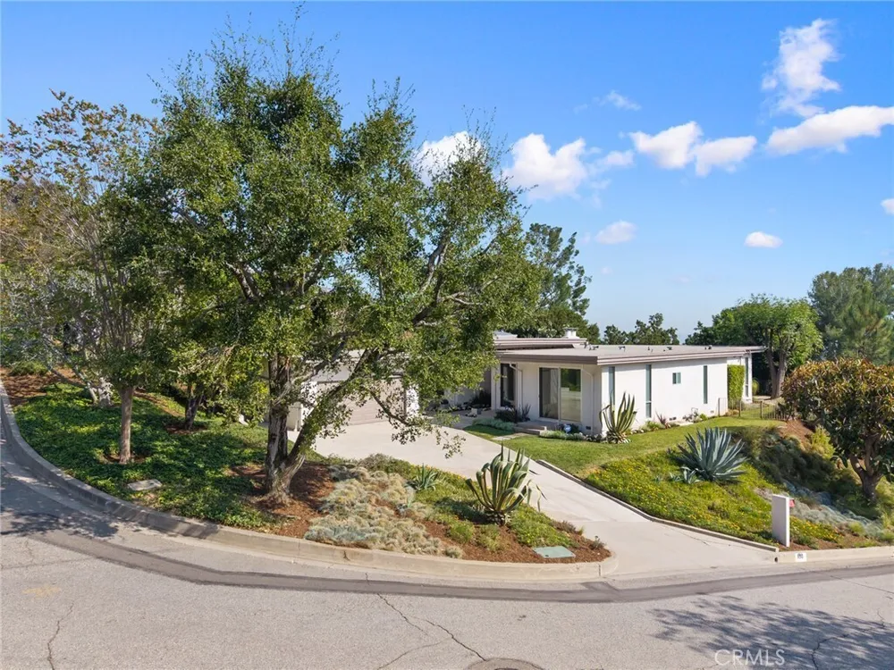 598 Camillo Rd, Sierra Madre, CA 91024