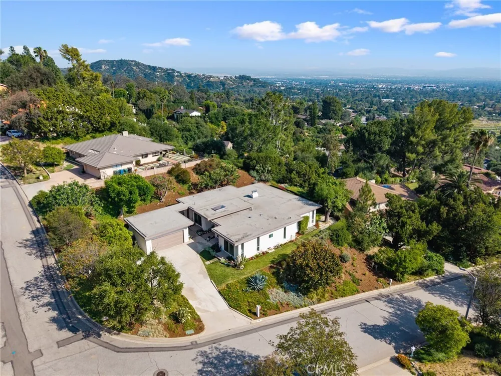 598 Camillo Rd, Sierra Madre, CA 91024