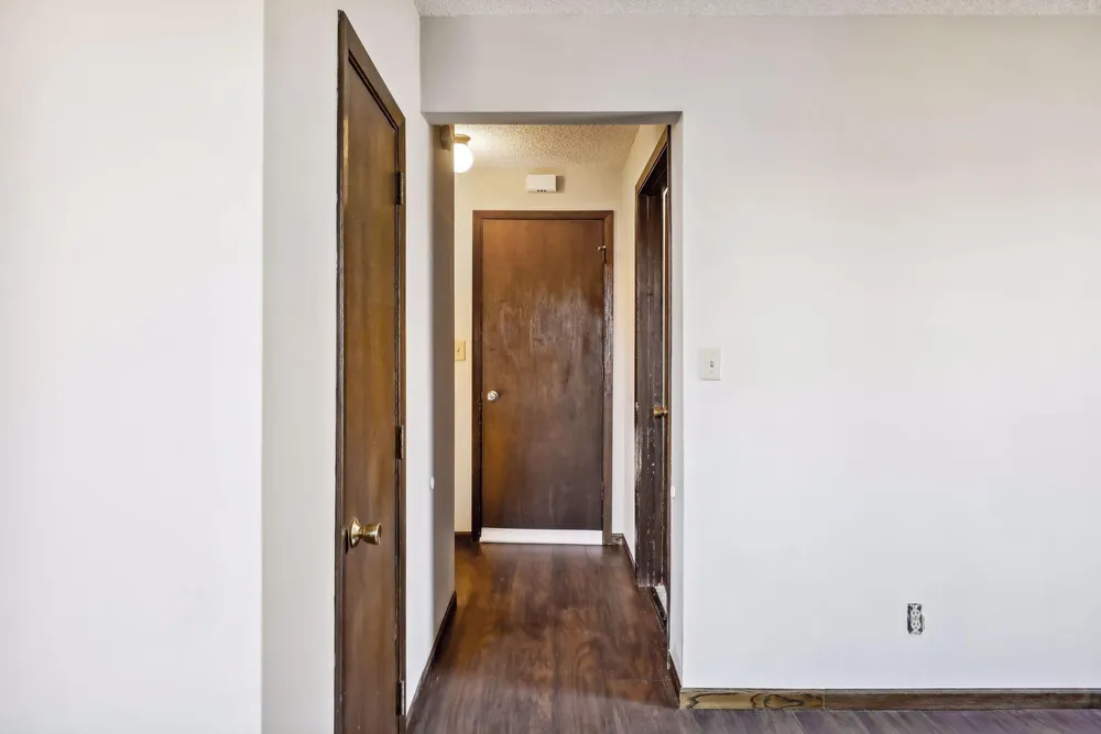 1282 Hewitt Ave, Saint Paul, MN 55104