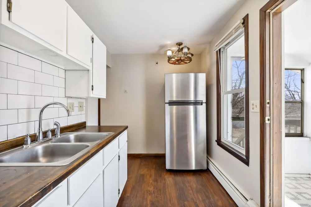 1282 Hewitt Ave, Saint Paul, MN 55104