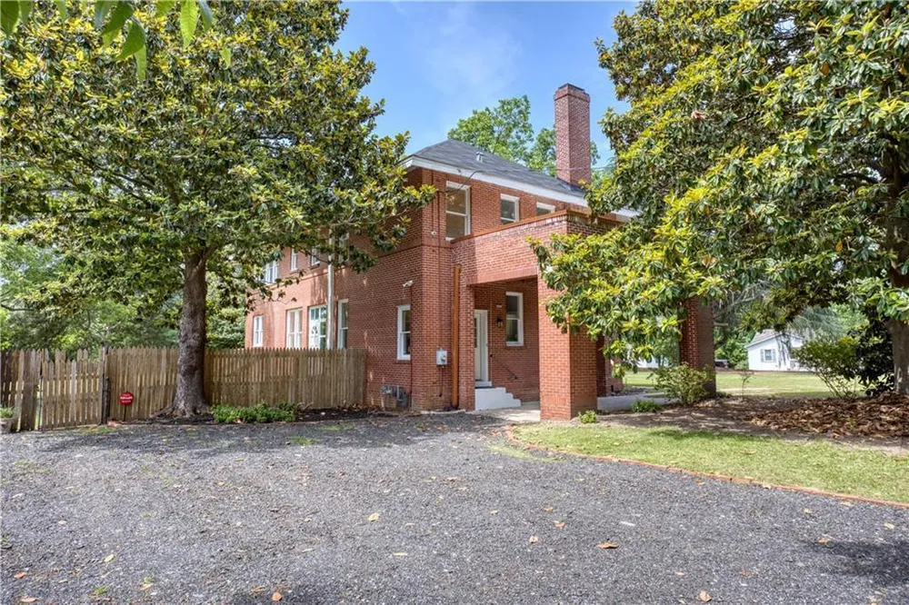 2901 Summerville Rd, Phenix City, AL 36867