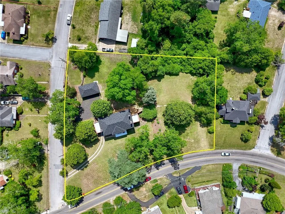 2901 Summerville Rd, Phenix City, AL 36867