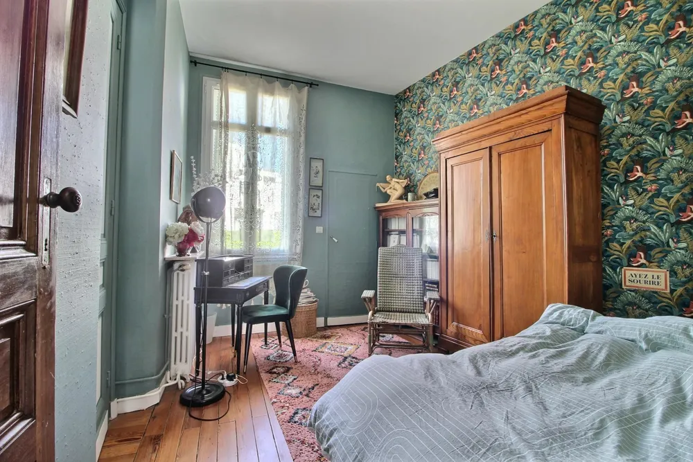 Bordeaux, 33000, France