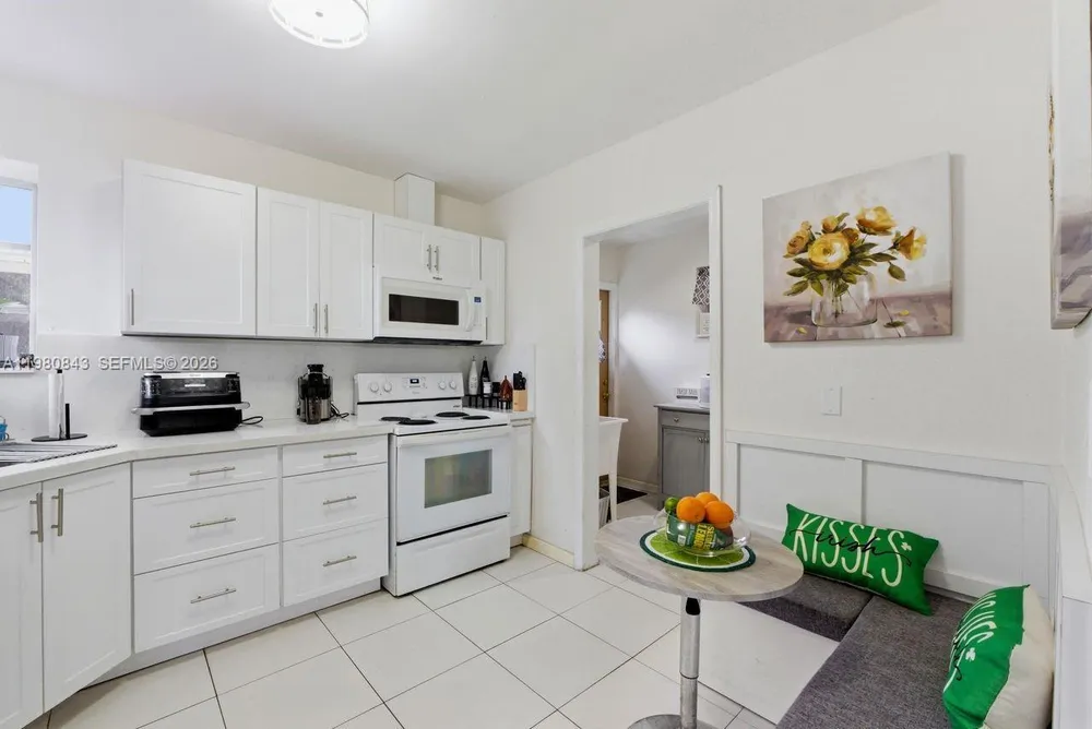 1930 SW 82nd Ave, Miami, FL 33155
