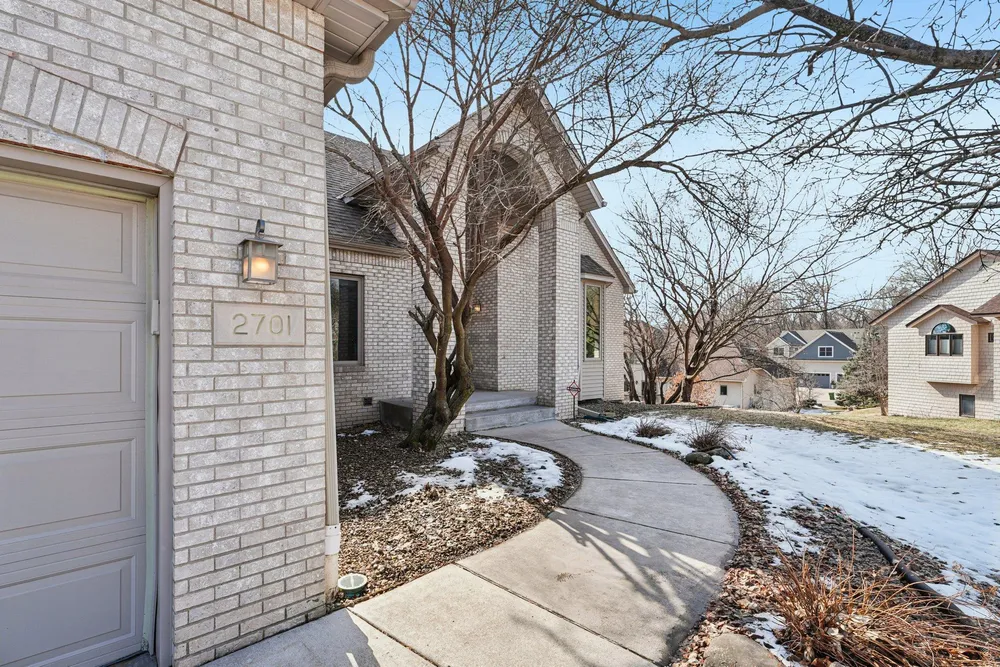 2701 Ashley Terrace, New Brighton, MN 55112