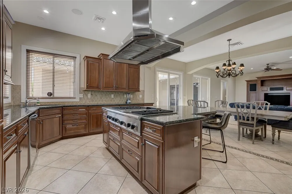 6180 El Camino Rd, Las Vegas, NV 89118