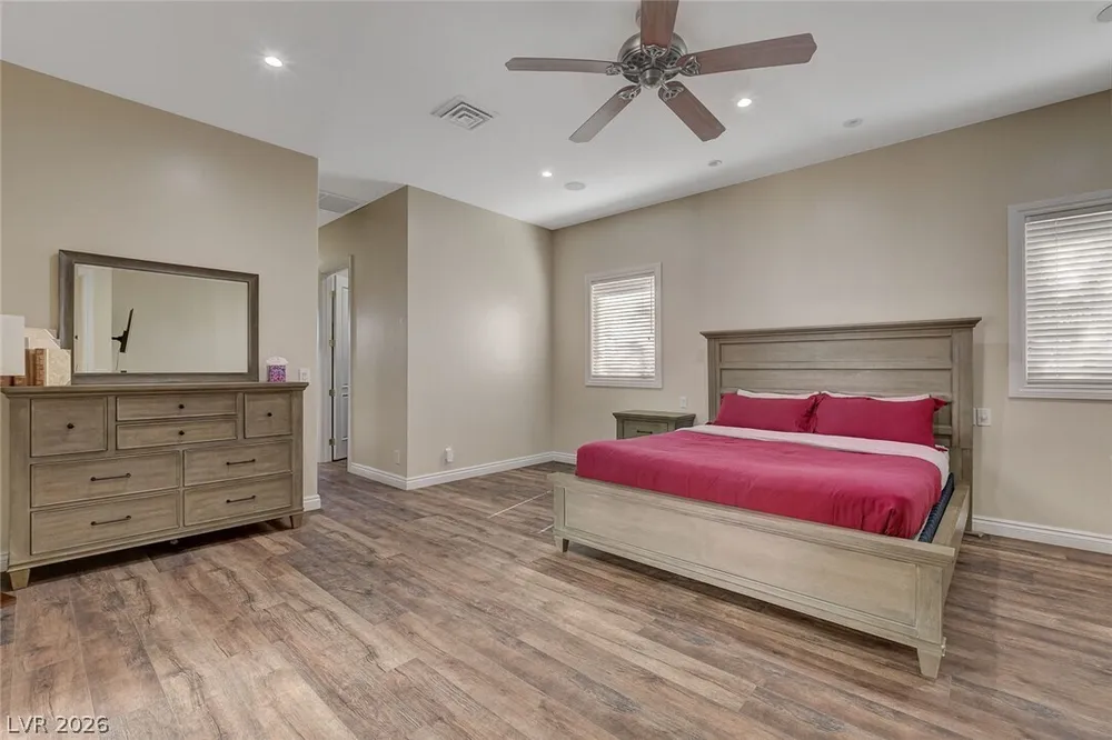 6180 El Camino Rd, Las Vegas, NV 89118